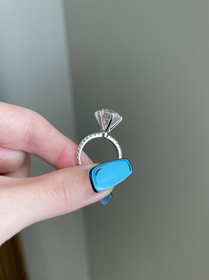 The Hazel Ring, 5 Carat, Round, Brilliant