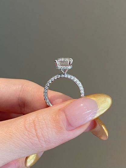The SHY Signature Ring, 4 Carat, Emerald, Step Cut