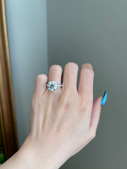The Hazel Ring, 5 Carat, Round, Brilliant